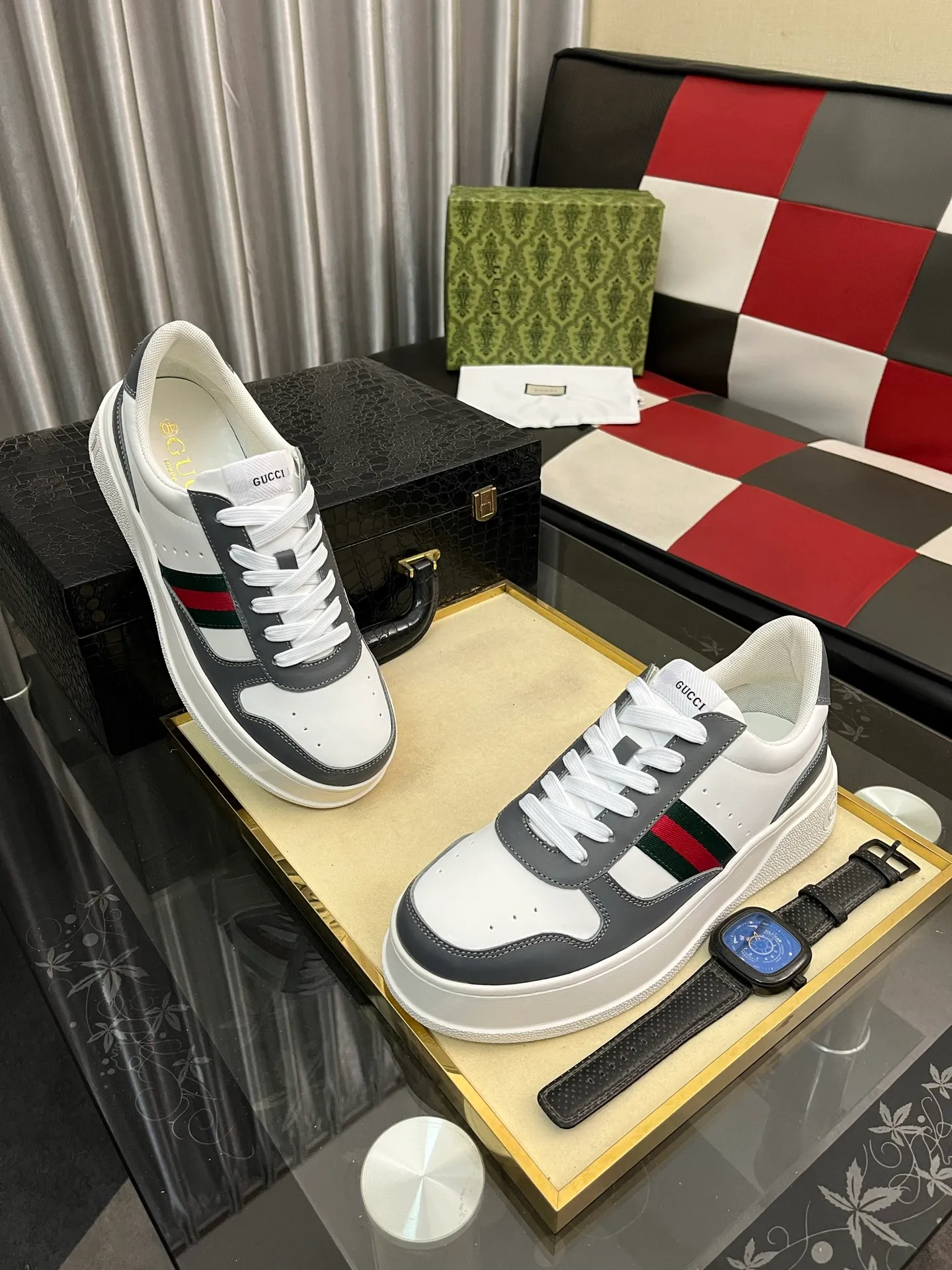 Men's Men's Shoes💰: 380⌚️⌚️[GUCCI] Gucci men's latest white shoe series casual shoes! The official website is built 1:1. Upper: Made of imported cowhide, with electric embroidery ➕Inner lining: Made of high-quality first-layer pigskin, soft and comfortable. Picky material selection and exquisite workmanship give you the best enjoyment. Size: 38-444️⃣Colors available